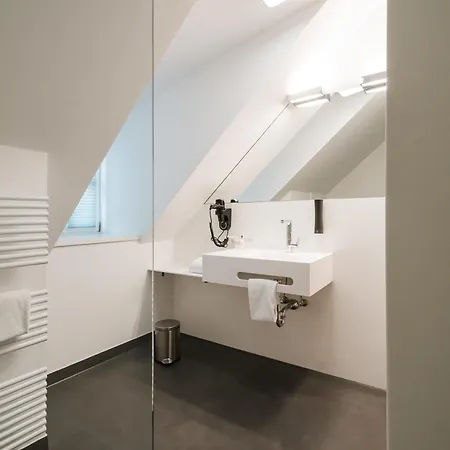 فندق Landgasthof Zur Post 4*